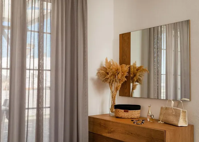 Naxian Icon Luxury Apartament *